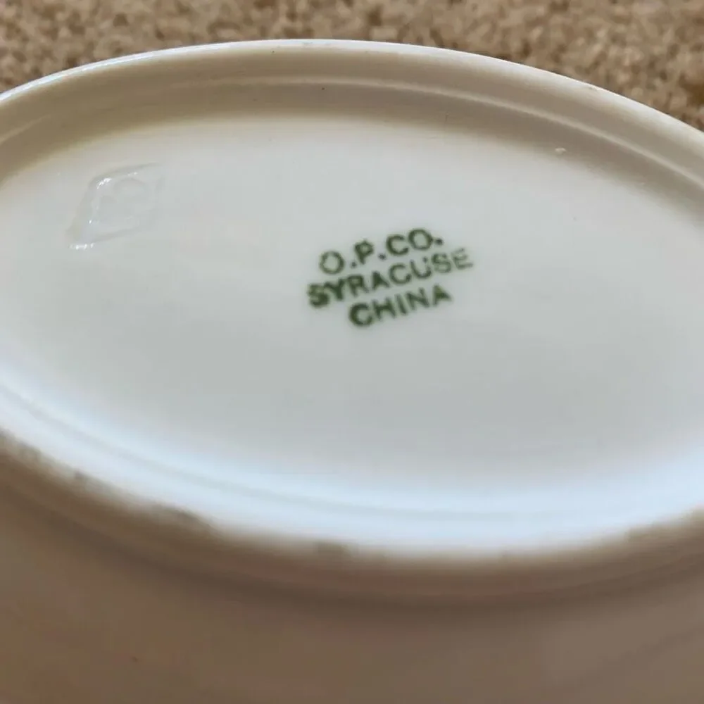 Syracuse China De Long’s Small Oval Bowl